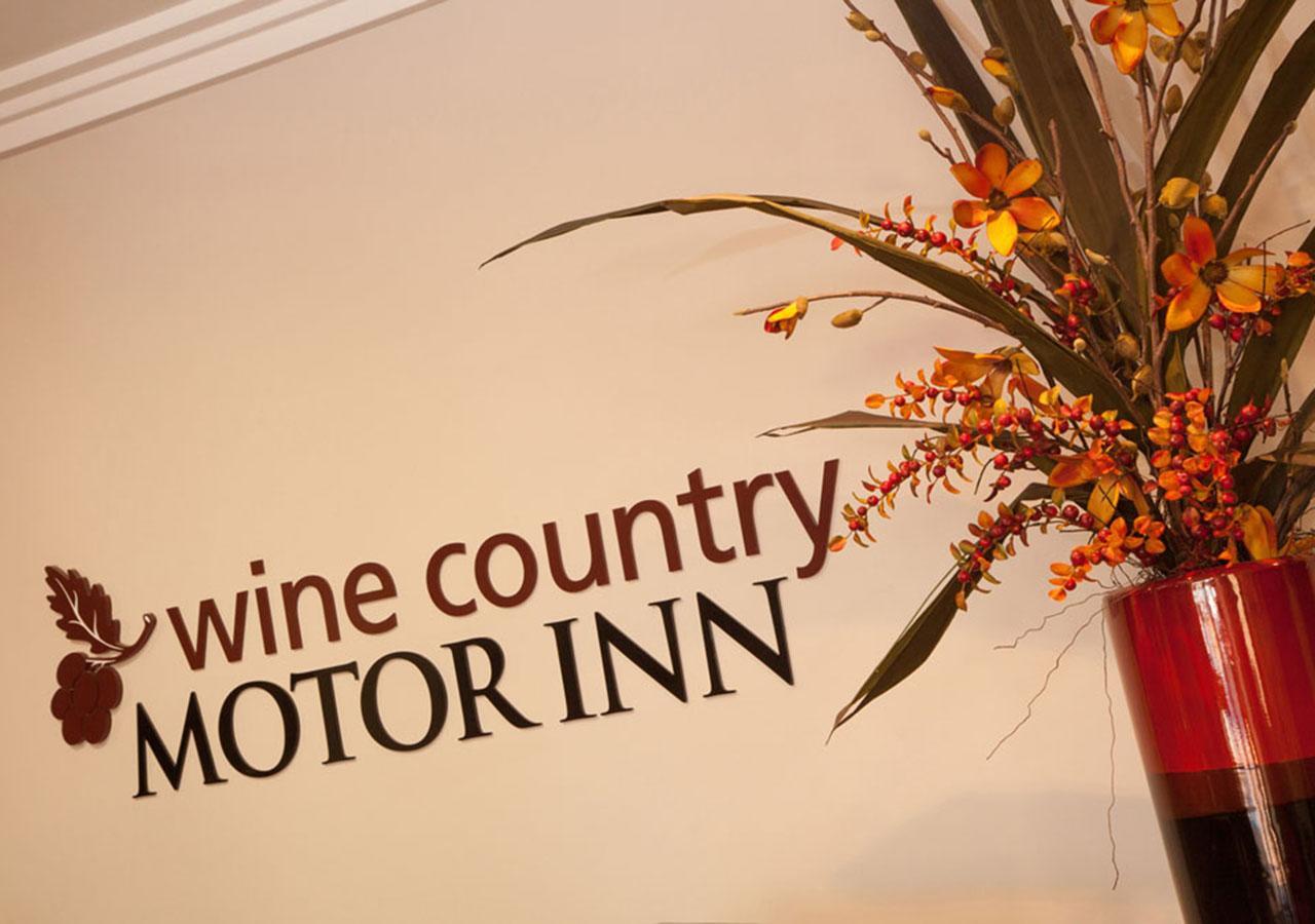 Wine Country Motor Inn Сесснок Экстерьер фото